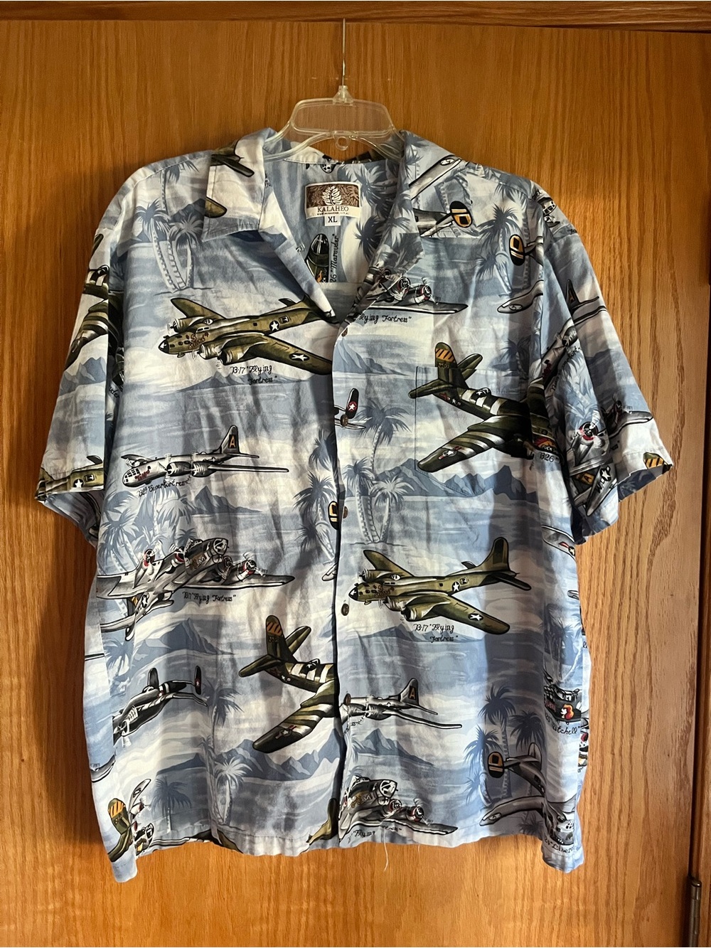 Vintage 90’s WWII Planes Hawaiian Shirt XL